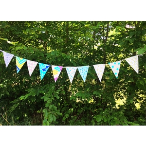 2 BANDEROLLES PAPIER AVEC DRAPEAUX À DÉCORER