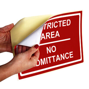 BOITE DE 100 POCHETTES PLASTIF. ADHÉSIVES BRILLANTES A4 75µ