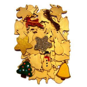 LOT DE 54 DÉCORATIONS EN BOIS 