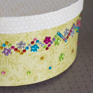 4 ROULEAUX STRASS ADHÉSIFS ASSORTIS